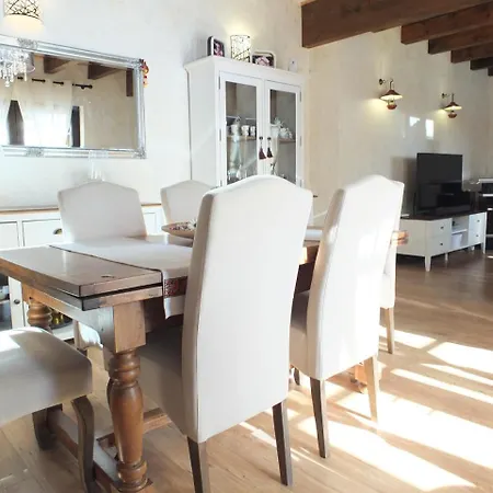 Villa Tranquila A Charming 4bedroom With Air-conditioning & Private Swimming Pool