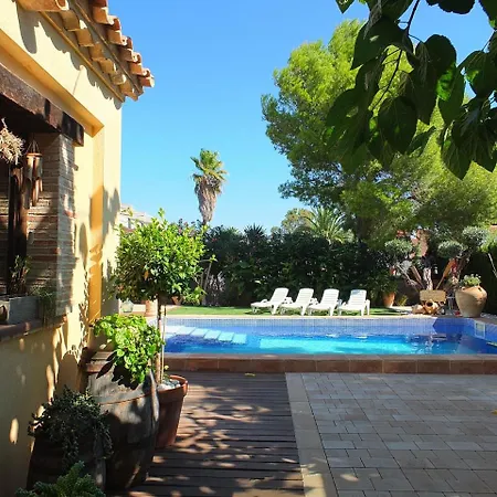 Tranquila A Charming 4bedroom With Air-conditioning & Private Swimming Pool Villa