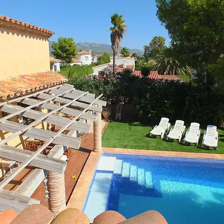 Tranquila A Charming 4bedroom With Air-conditioning & Private Swimming Pool *